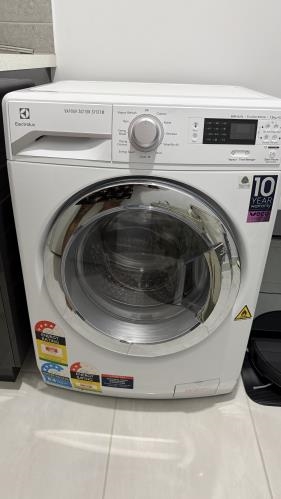 Second-hand Electrolux 7.5kg / 4.5kg Washer-Dryer Combo - Photo 1)