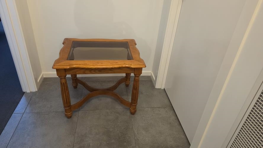 Second-hand Coffee Table - Photo 1)
