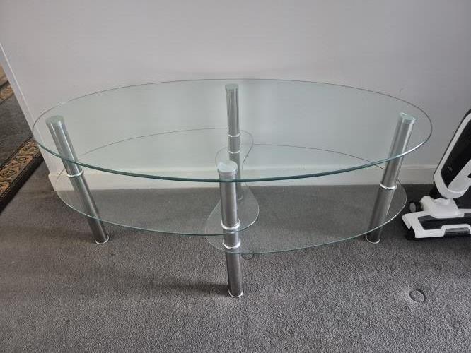 Second-hand Glass, tiered coffee table - Photo 1)