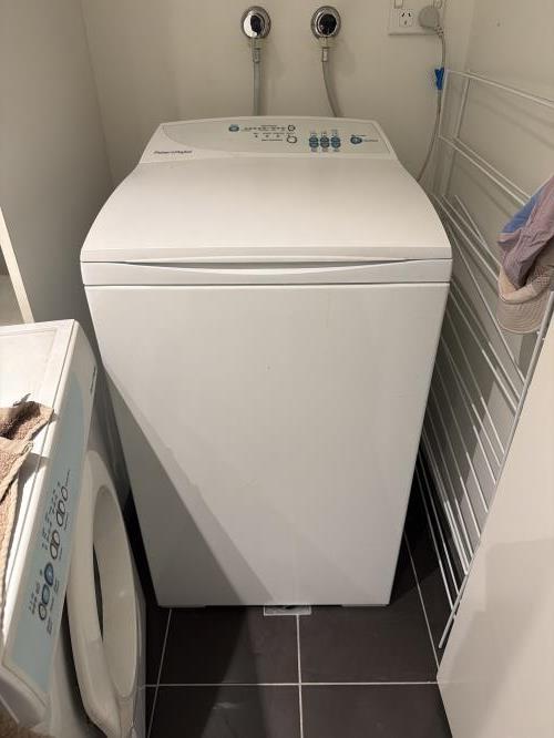 Second-hand Fisher & Paykel 5.5kg Top Load Washing Machine