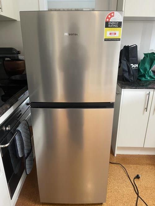 Second-hand Hisense 205L Top Mount Fridge - Photo 1)