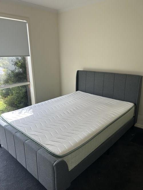Second-hand Queen Size Bed Frame (exluding mattress) - Photo 1)