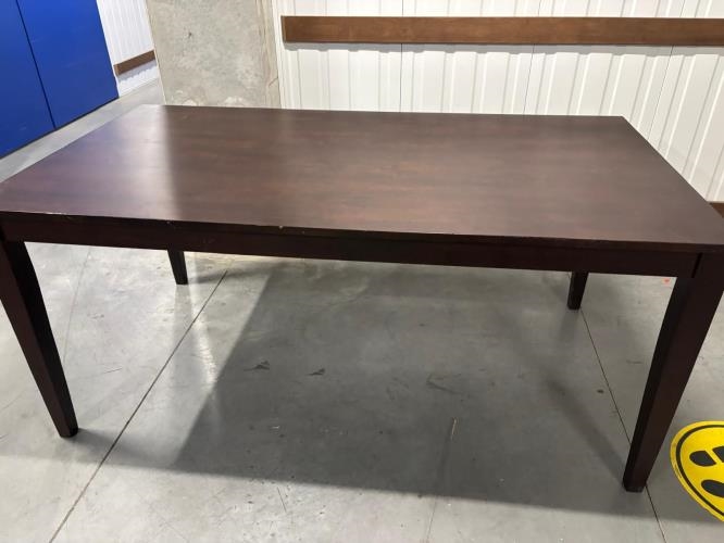 Second-hand Dining Table (no chairs) - Photo 1)