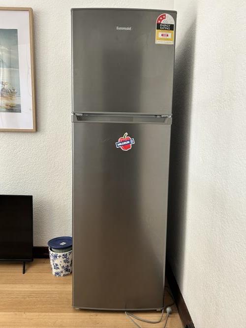 Second-hand Euromaid 269L Top Mount Fridge - Photo 1)
