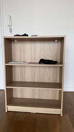Second-hand Bookshelf - Photo 1)