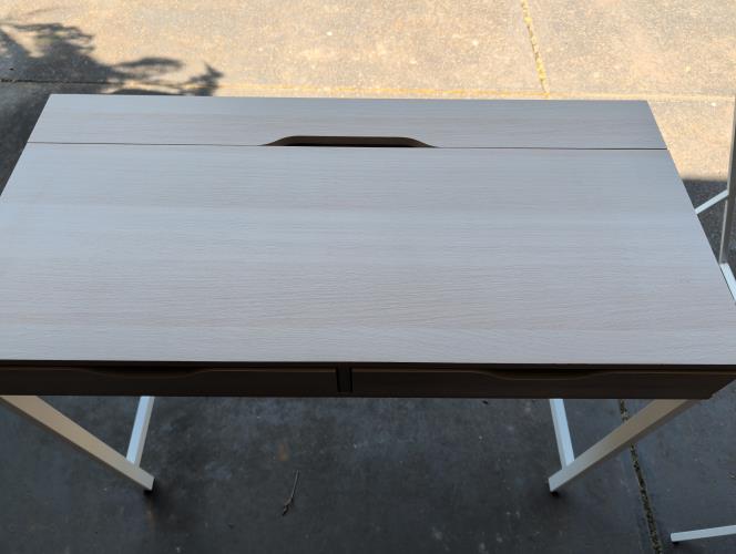 Second-hand IKEA Desk - Photo 1)