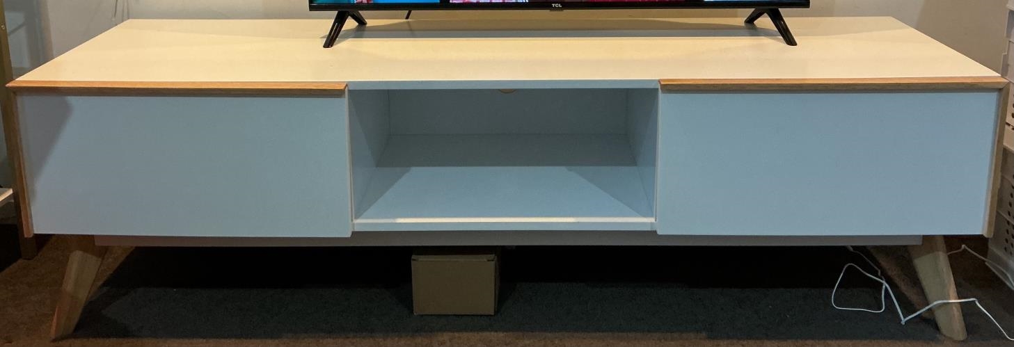 Second-hand Entertainment Unit - Photo 1)