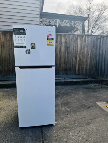 Second-hand Chiq 202L Top Mount Fridge