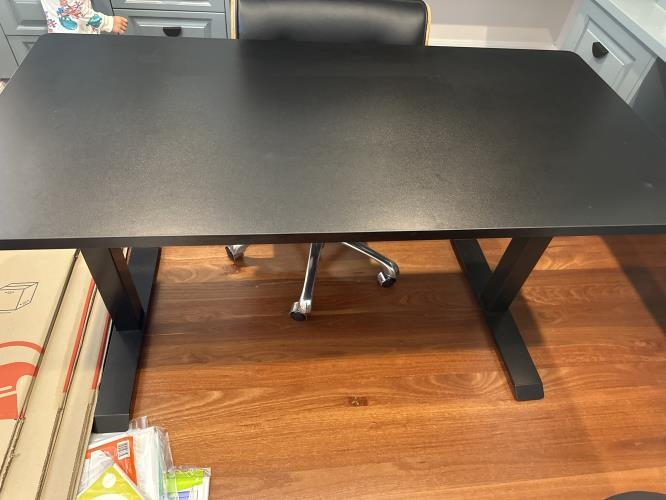 Second-hand Height-Adjustable Desk - Photo 1)