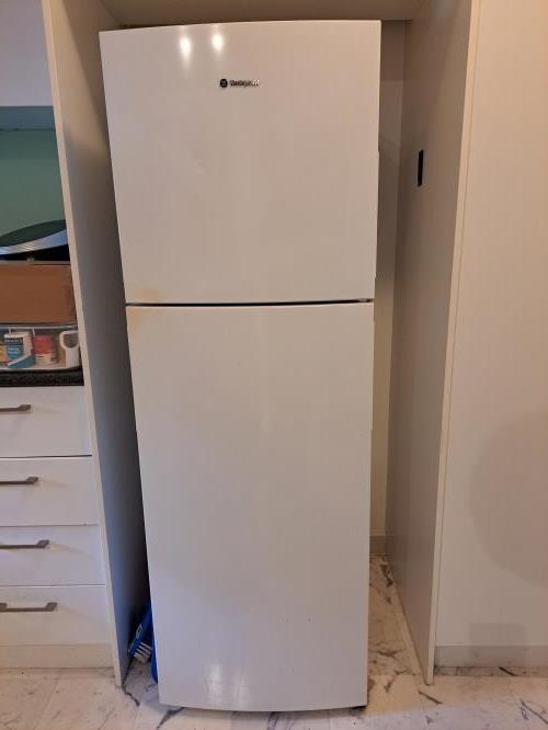 Second-hand Westinghouse 275L Top Mount Fridge