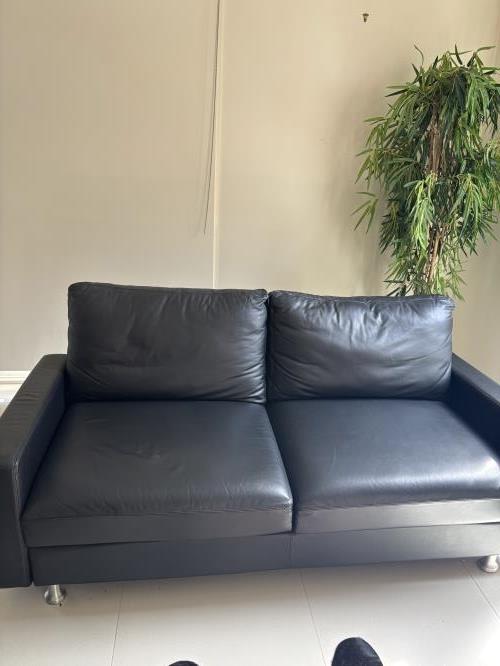 Second-hand Sofa - Photo 1)