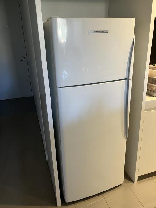 Second-hand Fisher & Paykel 380L Top Mount Fridge