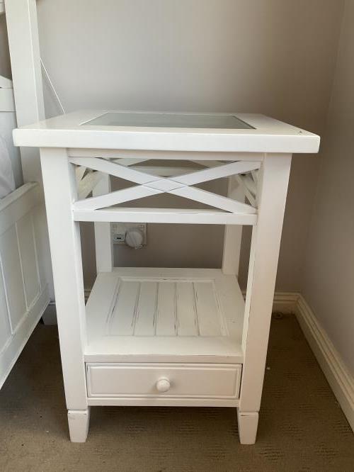 Second-hand Bedside Table - Photo 1)