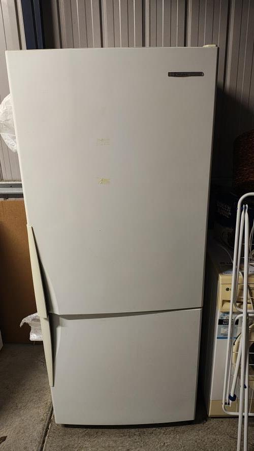 Second-hand Westinghouse 381L Bottom Mount Fridge