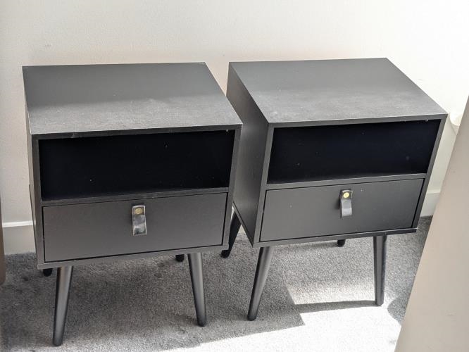 Second-hand Set of 2 Bedside Tables - Photo 1)