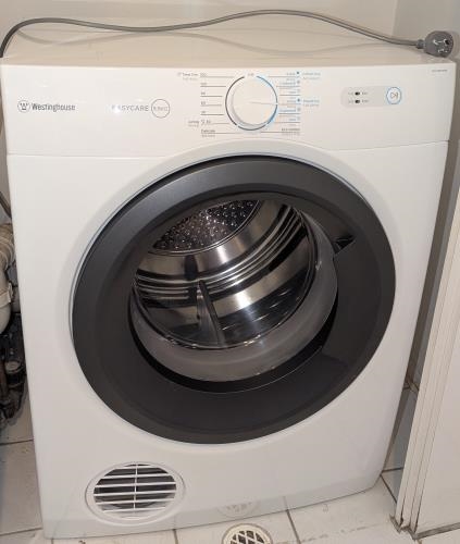 Second-hand Westinghouse 5.5kg Dryer - Photo 1)
