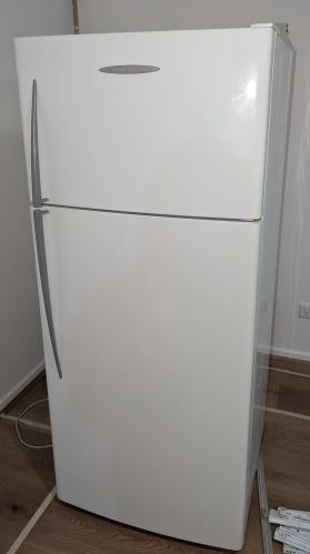 Second-hand Fisher & Paykel 411L Top Mount Fridge