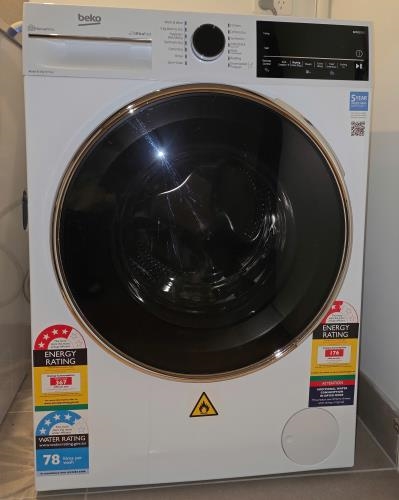 Second-hand Beko 9kg / 5kg Washer-Dryer Combo - Photo 1)