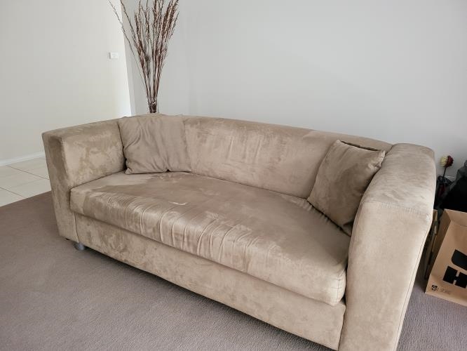 Second-hand Sofa - Photo 1)
