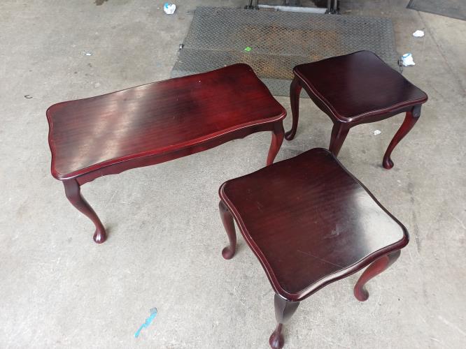 Second-hand Coffee Table with 2 Matching Side Tables - Photo 1)