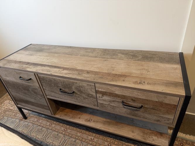 Second-hand Entertainment Unit