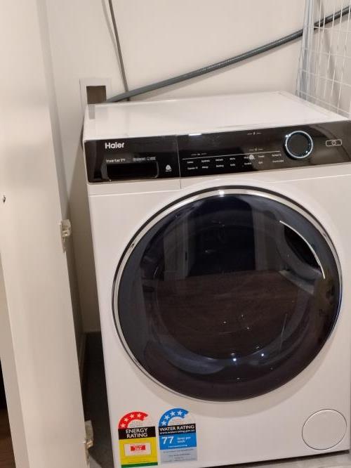 Second-hand Haier 9kg Front Load Washing Machine