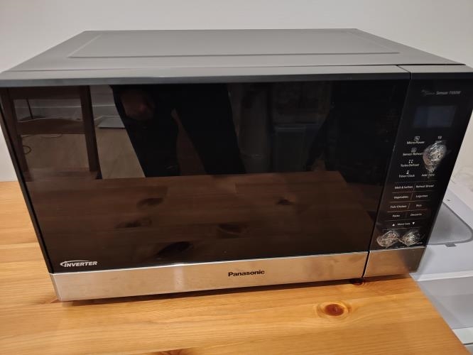 Second-hand Panasonic Microwave - Photo 1)