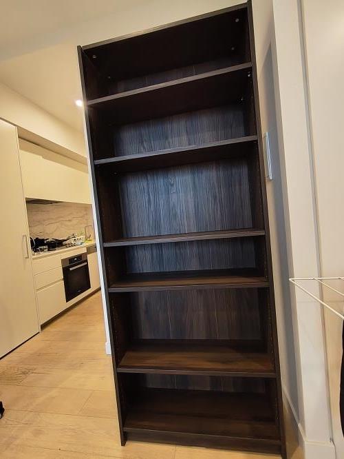 Second-hand IKEA Billy Bookshelf - Photo 1)