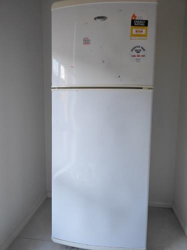 Second-hand Whirlpool 212L Top Mount Fridge