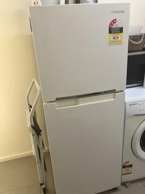 Second-hand Samsung 228L Top Mount Fridge