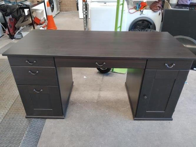 Second-hand IKEA Office Desk - Photo 1)