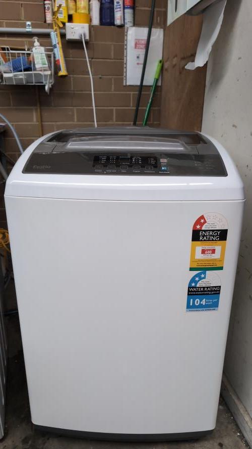 Second-hand Esatto 8kg Top Load Washing Machine