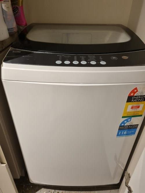 Second-hand Esatto 8kg Top Load Washing Machine