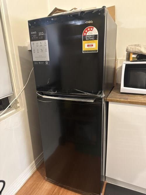 Second-hand Chiq 202L Top Mount Fridge