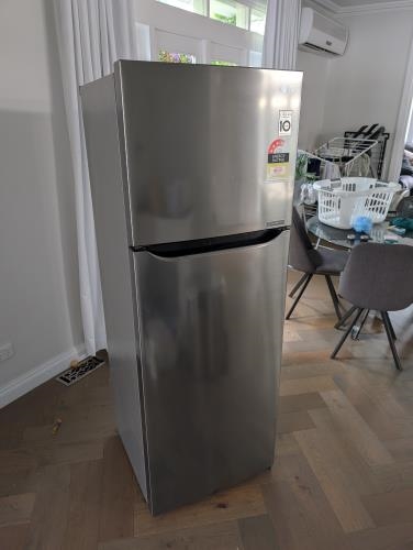 Second-hand LG 312L Top Mount Fridge - Photo 1)