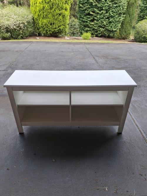 Second-hand TV Stand - Photo 1)