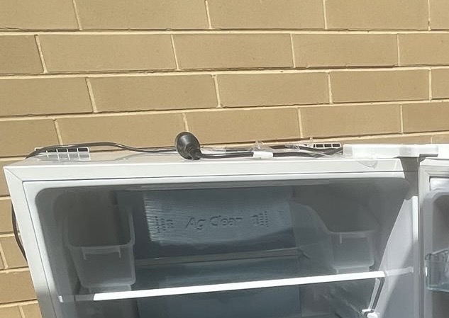 Second-hand Panasonic 421L Bottom Mount Fridge - Photo 10)