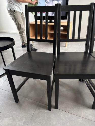 Second-hand IKEA Dining Table with 4 Chairs - Photo 10)