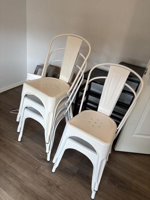 Second-hand Dining Table with 6 Chairs - Photo 10)