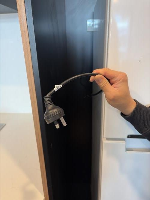 Second-hand Samsung 255L Top Mount Fridge - Photo 10)