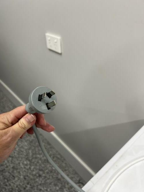 Second-hand AEG 10kg Front Load Washing Machine - Photo 10)