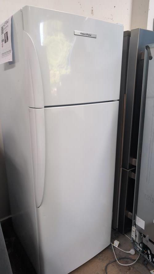 Second-hand Fisher & Paykel 411L Top Mount Fridge - Photo 10)