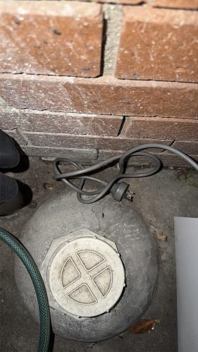 Second-hand Chiq 202L Top Mount Fridge - Photo 10)