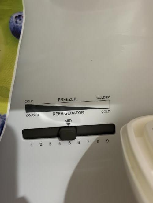Second-hand Hisense 205L Top Mount Fridge - Photo 10)