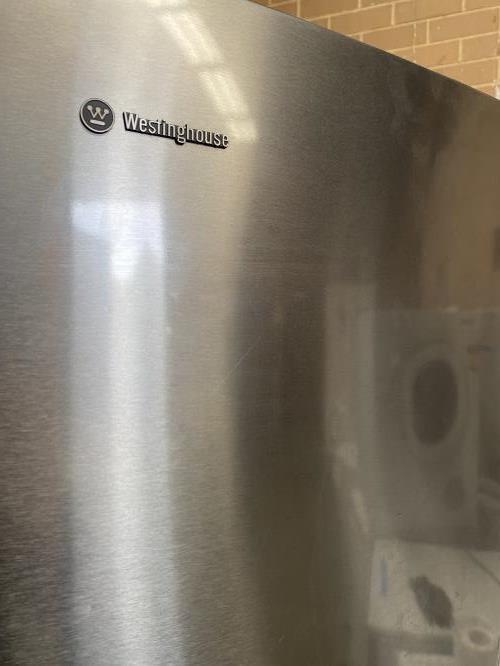 Second-hand Westinghouse 370L Bottom Mount Fridge - Photo 11)