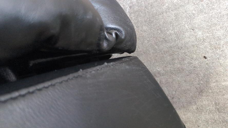 Second-hand Electric Recliner Sofa with matching Armchair - Photo 11)