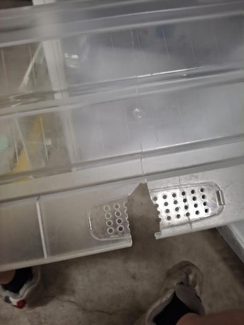 Second-hand Samsung 216L Top Mount Fridge - Photo 11)