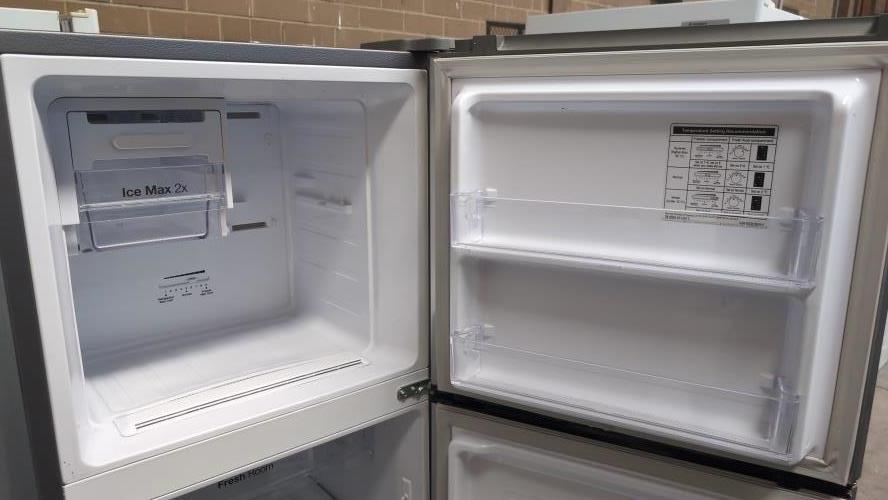 Second-hand Samsung 255L Top Mount Fridge - Photo 11)