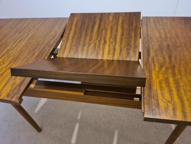 Second-hand Extendable Dining Table with 6 Chairs - Photo 11)