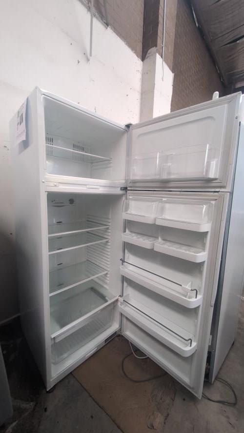 Second-hand Fisher & Paykel 411L Top Mount Fridge - Photo 11)